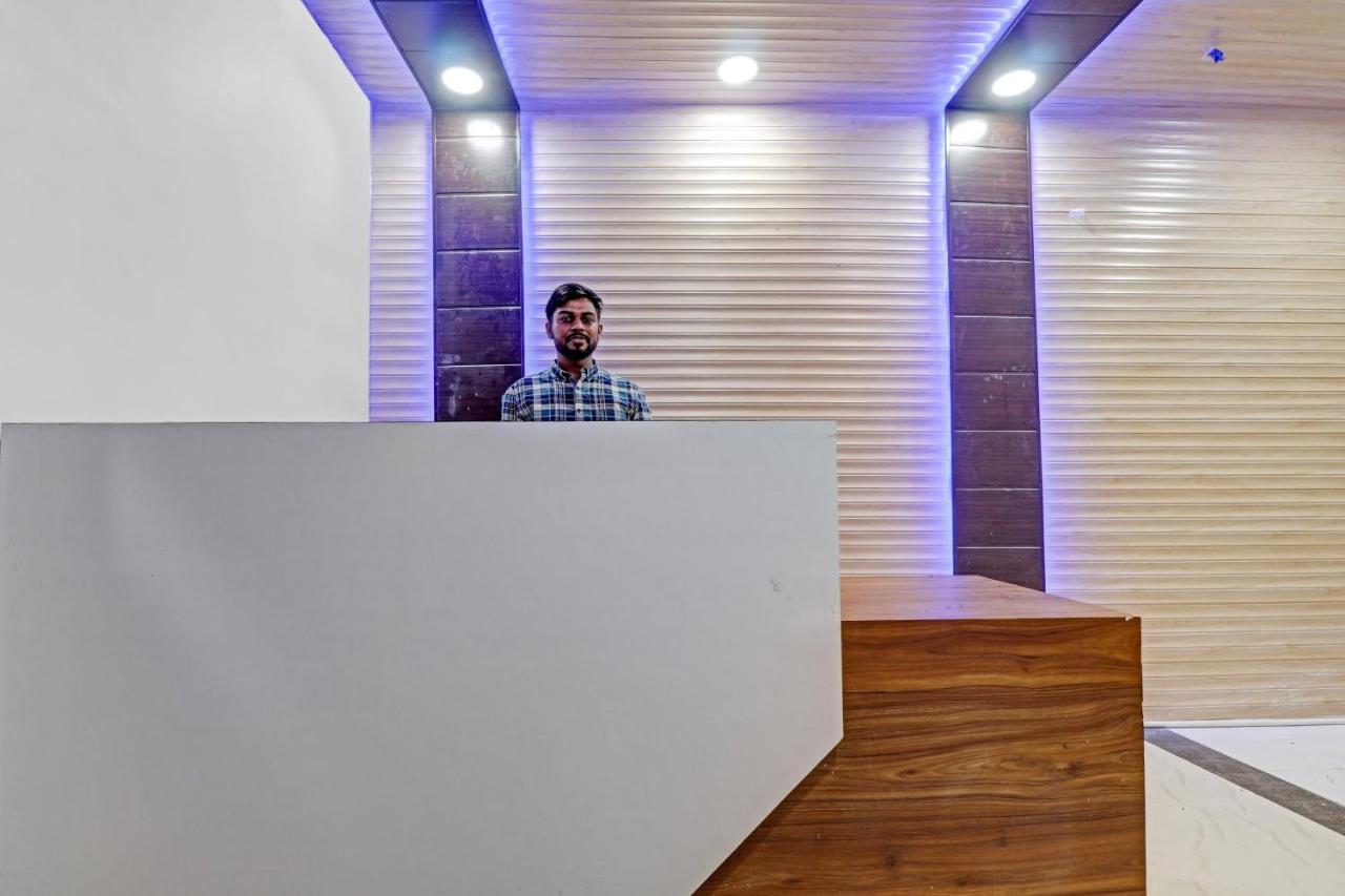 قاليور Collection O Pearl Inn Guest House المظهر الخارجي الصورة