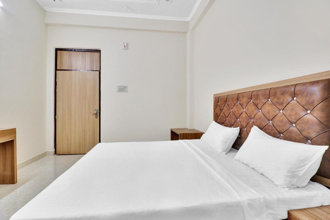 قاليور Collection O Pearl Inn Guest House المظهر الخارجي الصورة